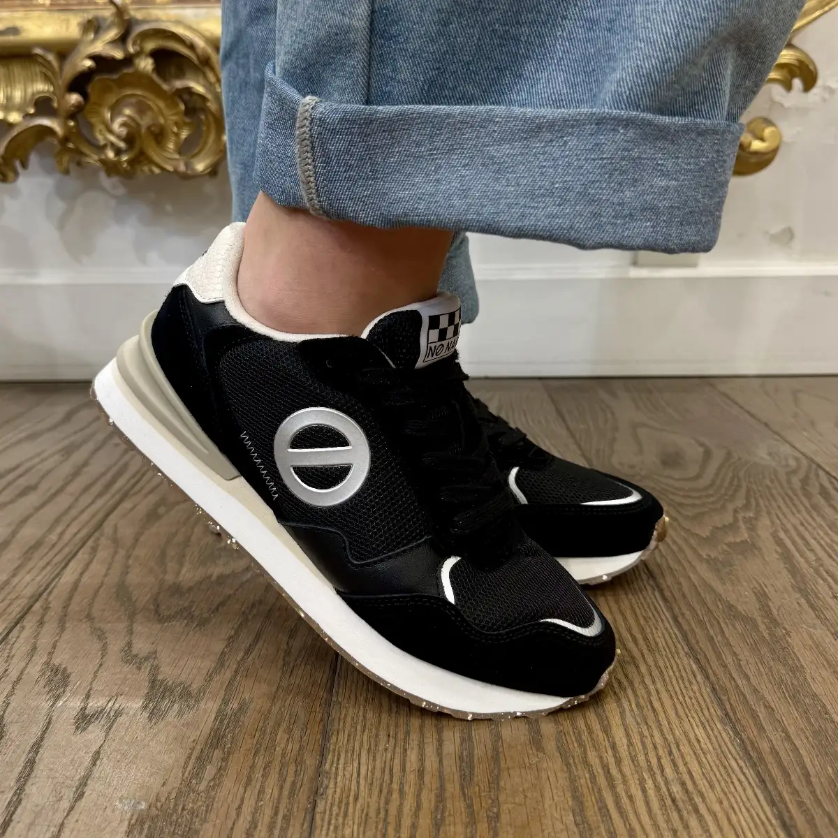 Tova Runner NOIR