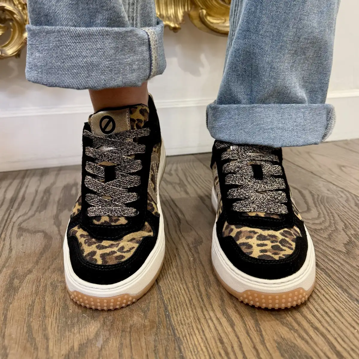 Alison LEOPARD ET NOIR