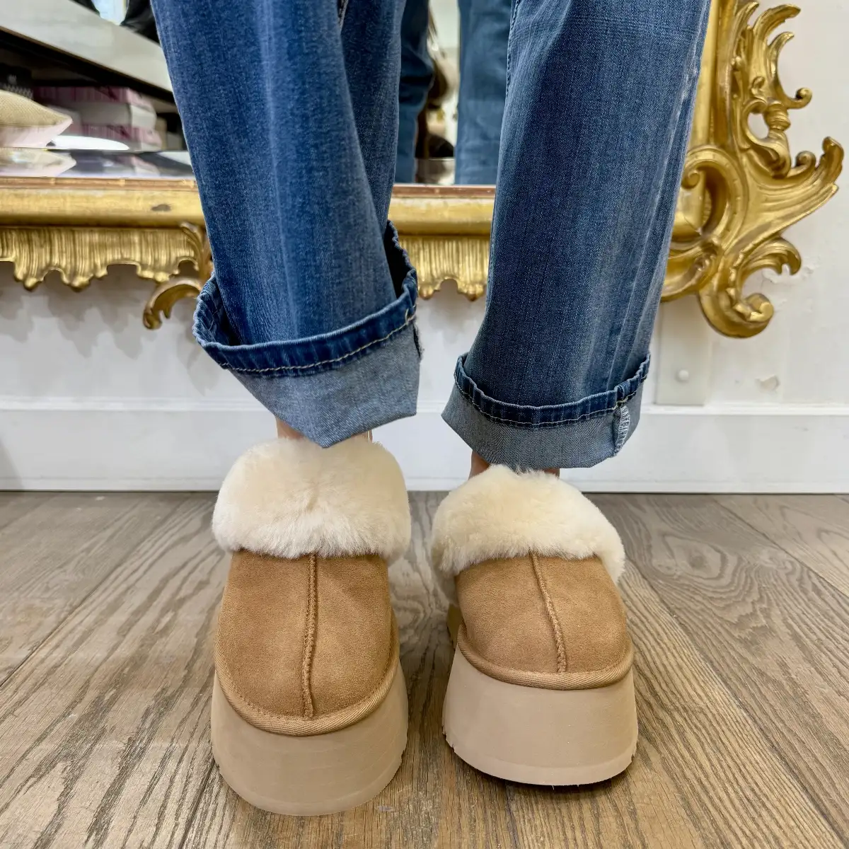 UGG Funkette CHESTNUT