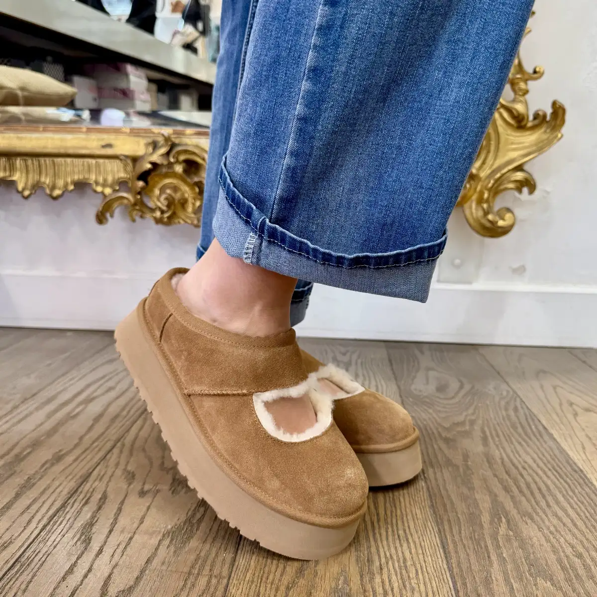 UGG Bea Mary Jane CHESTNUT