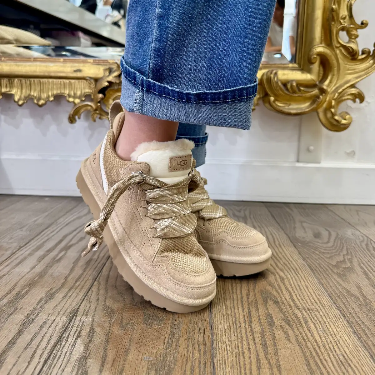 UGG  Lowmel SAND