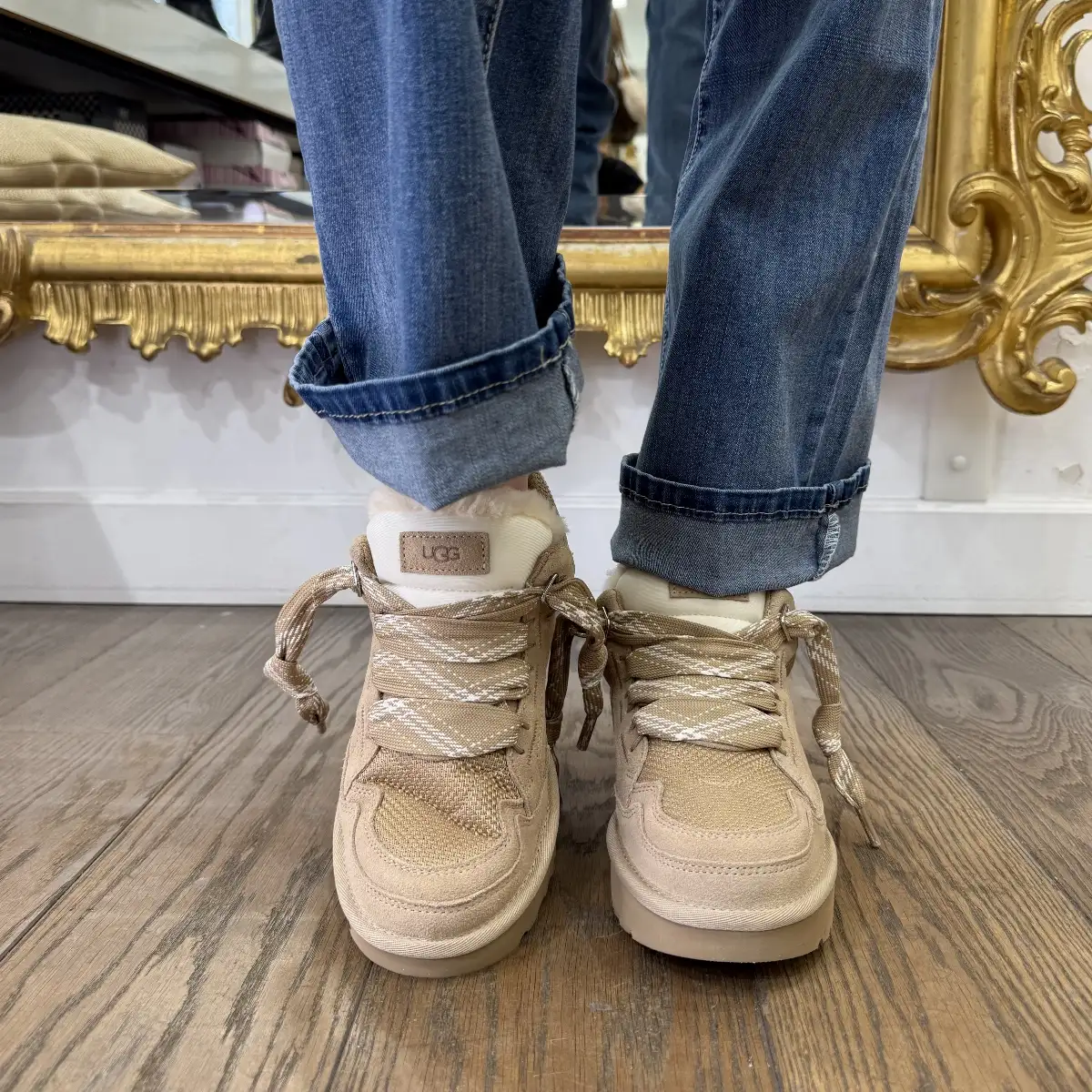 UGG  Lowmel SAND