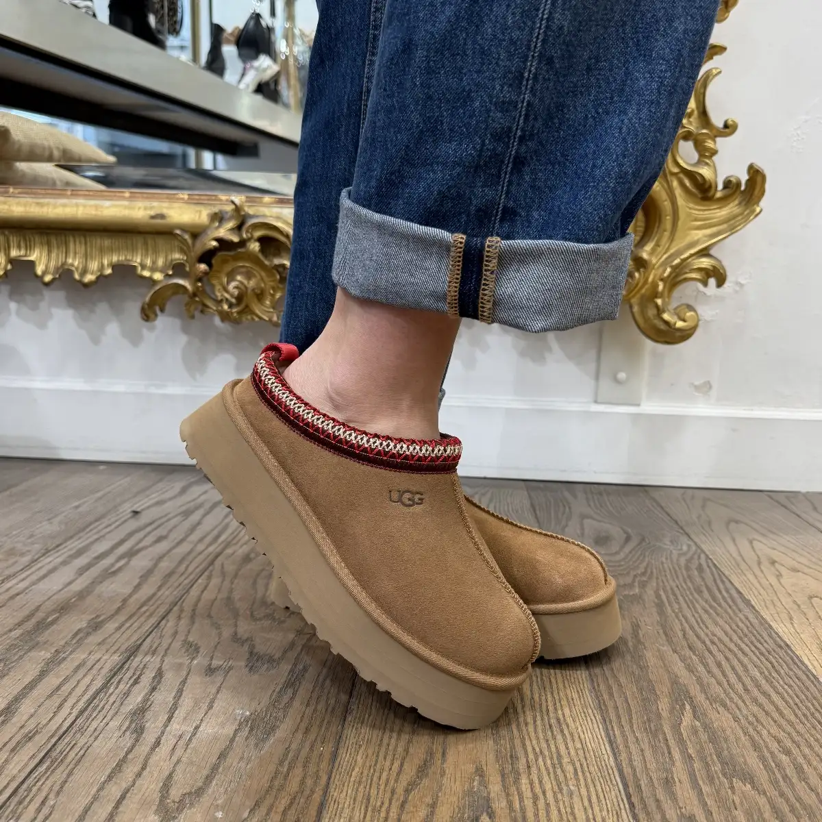 UGG Tazz CHESTNUT