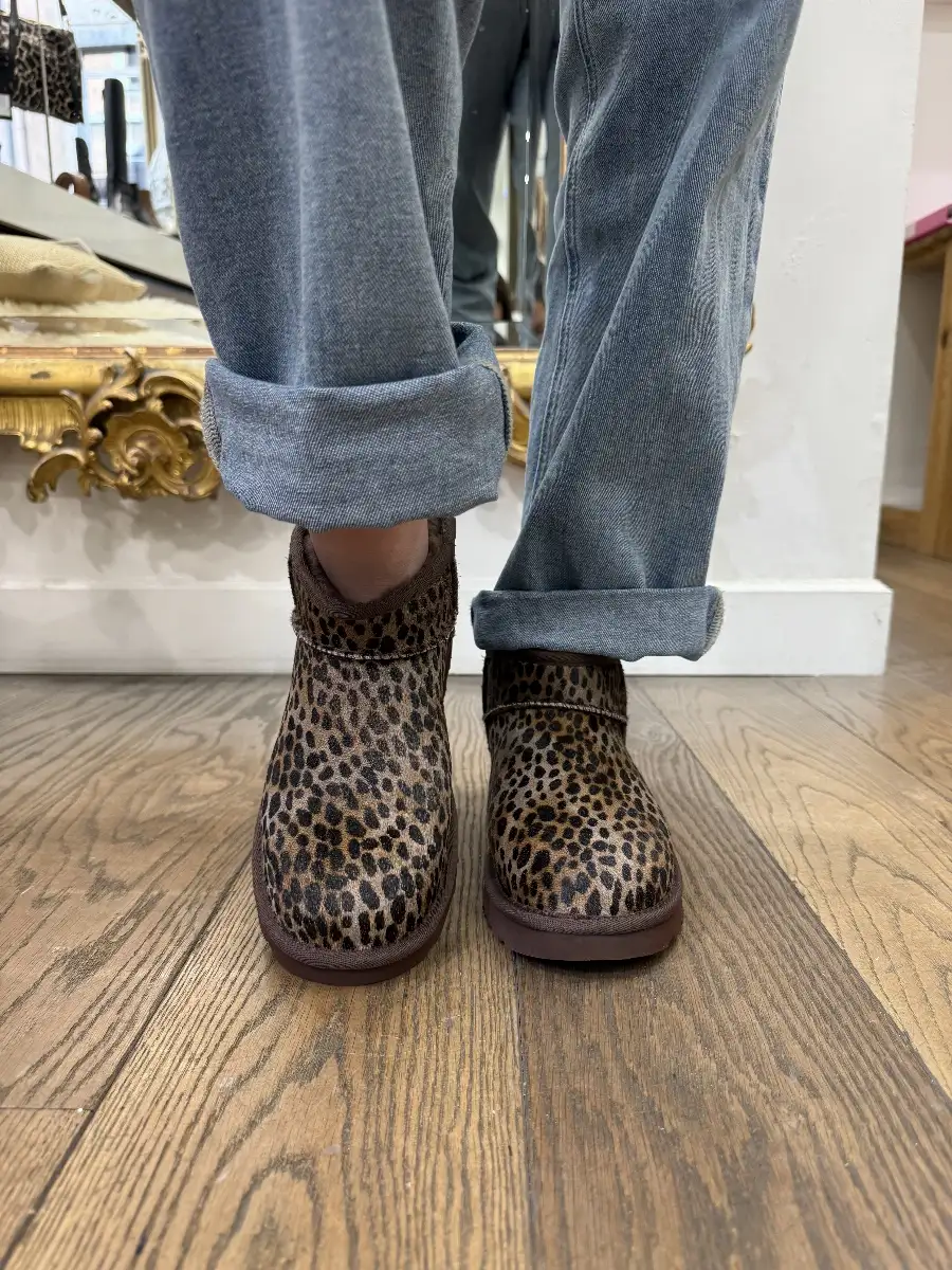 UGG Classic Ultra Mini LÉOPARD