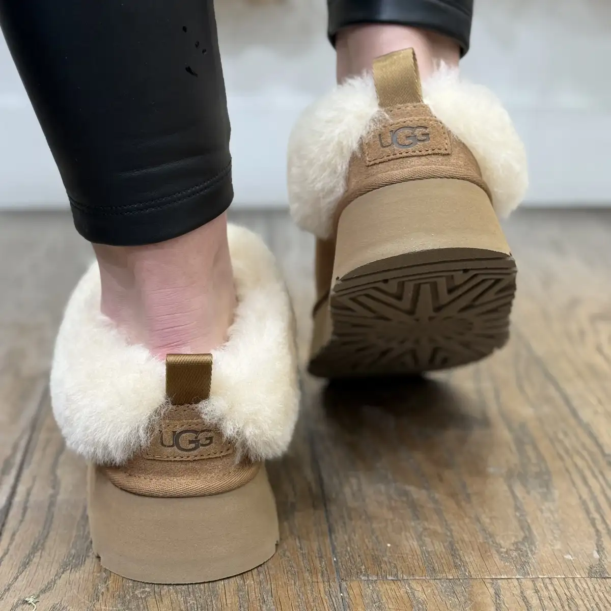 UGG  – Tazzelle
