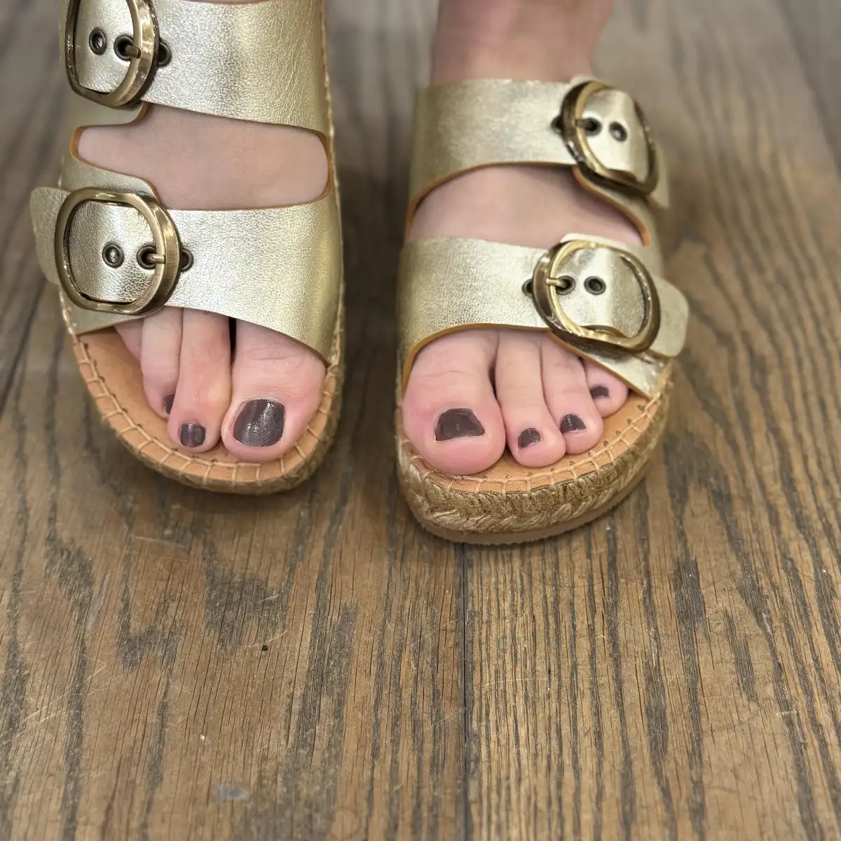 Kanna - Mules à boucles dorée