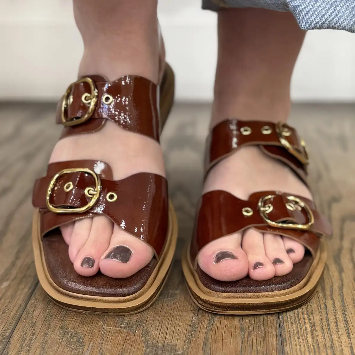 ALIWELL- Sandales vernies à boucles