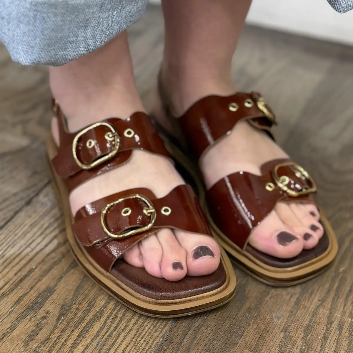 ALIWELL- Sandales vernies à boucles